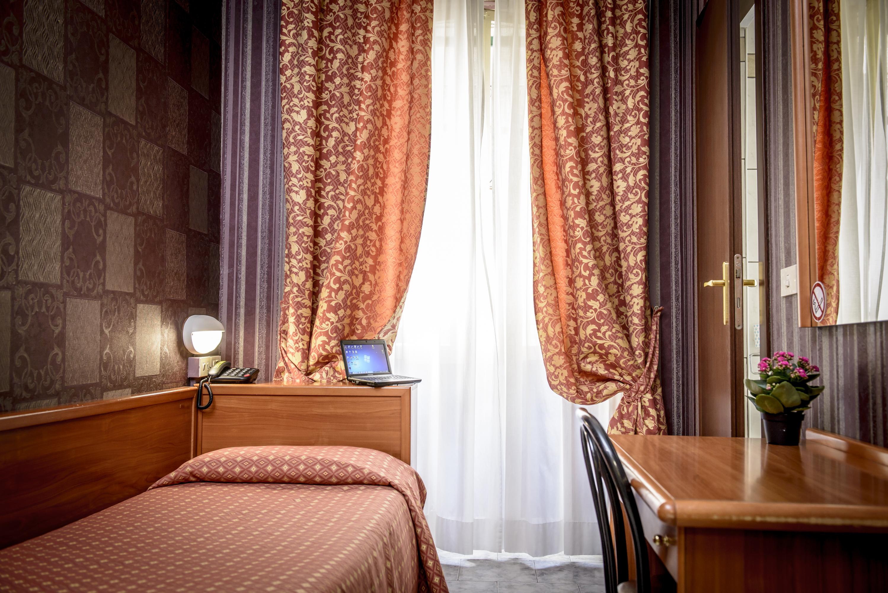 Hotel Emmaus Рим Екстер'єр фото