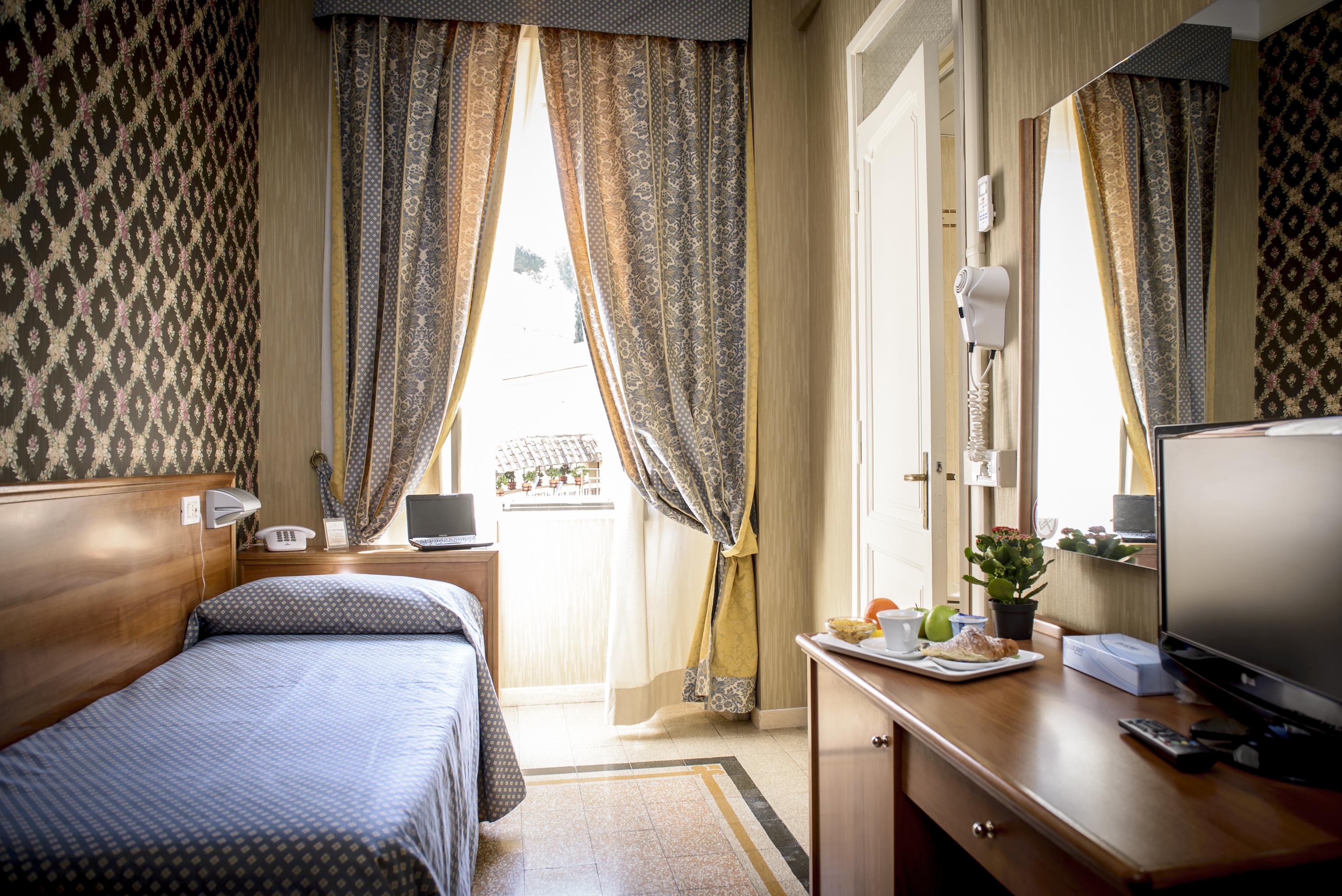 Hotel Emmaus Рим Екстер'єр фото
