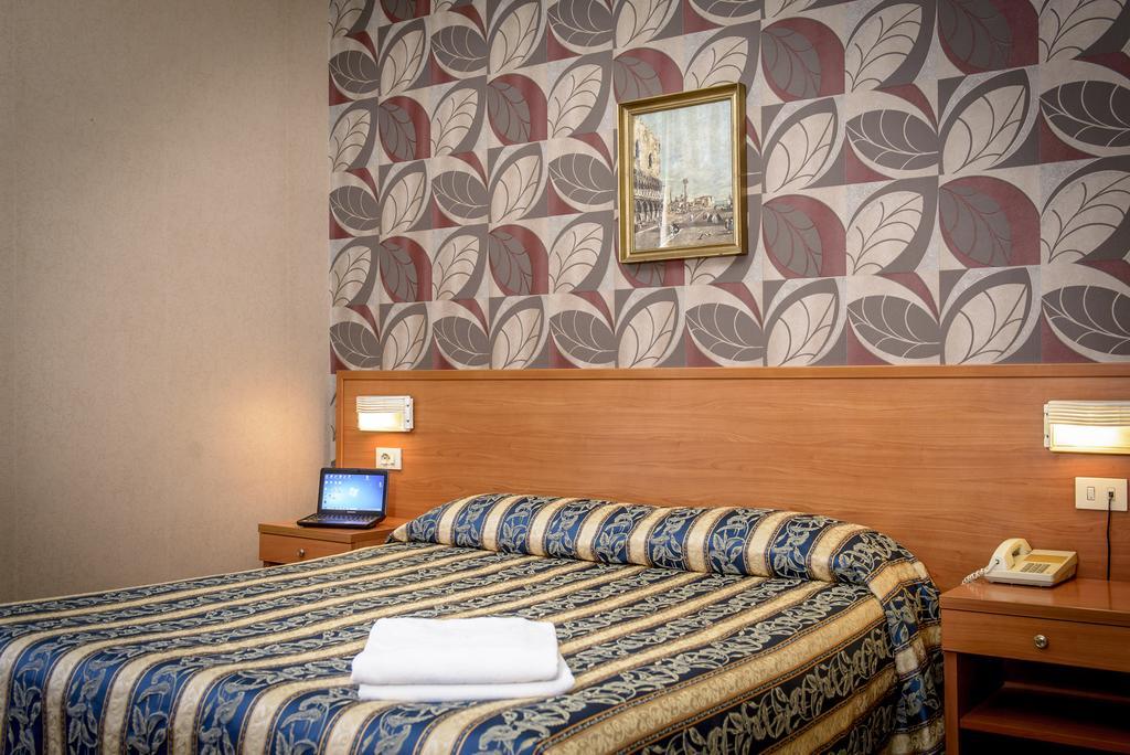 Hotel Emmaus Рим Екстер'єр фото