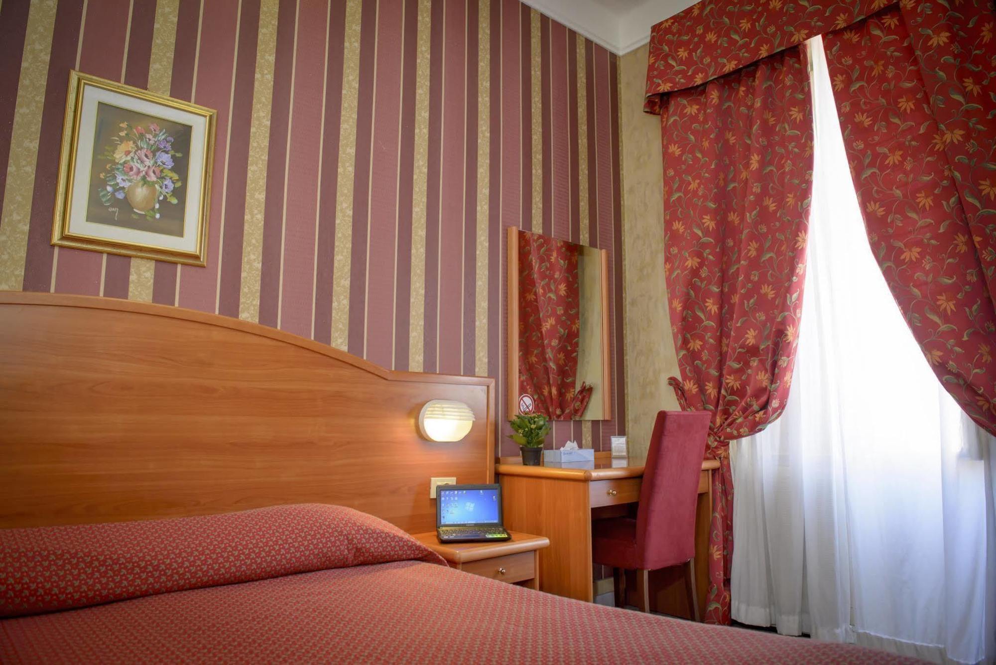 Hotel Emmaus Рим Екстер'єр фото