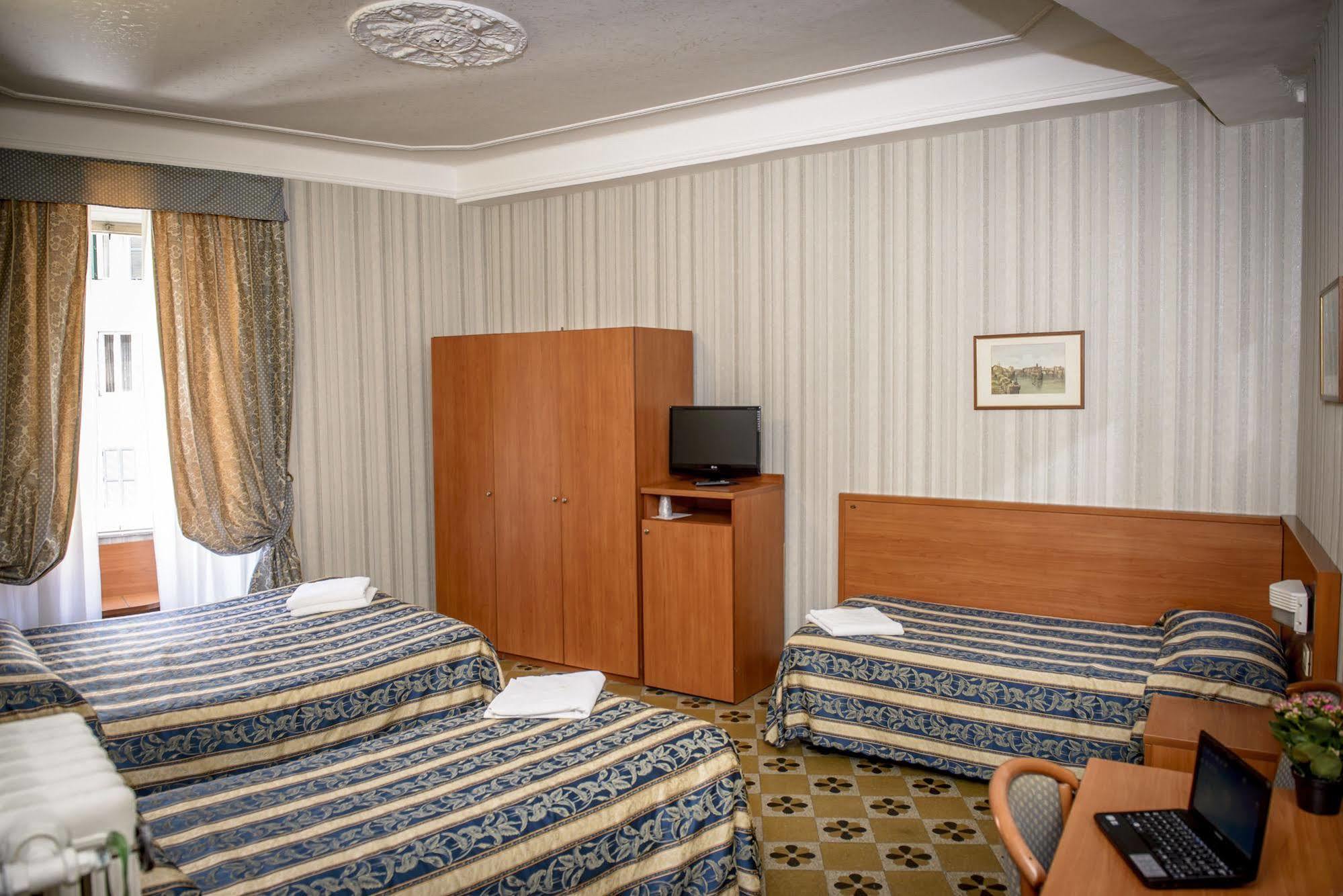 Hotel Emmaus Рим Екстер'єр фото